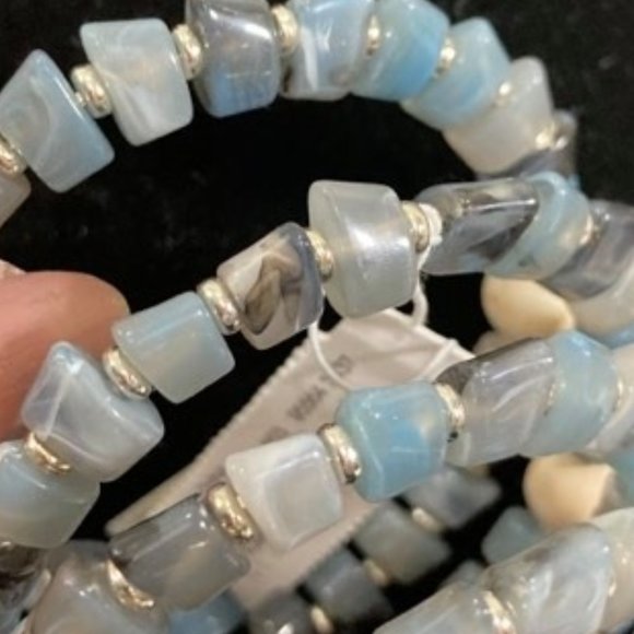 4 tiered expandable bracelet blue & green NWT - Picture 2 of 7